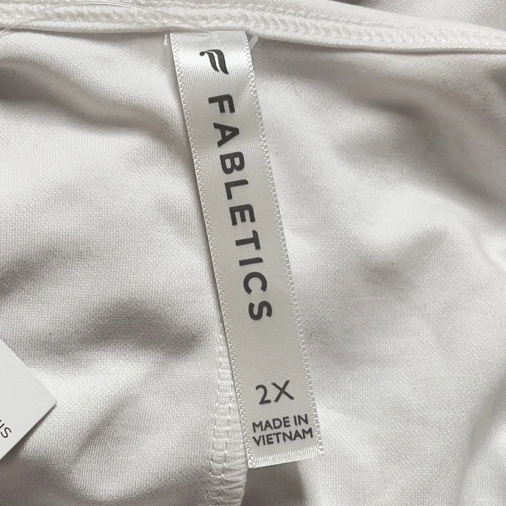 NWT Fabletics Carter Size 2X White Swing Tank II - Picture 3 of 4